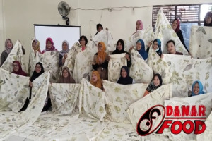Mengubah Limbah Daun menjadi Karya Keren : Workshop Batik Ecoprint di Balai Kelurahan Candi Semarang