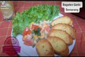 Bagelen Garlic Semarang : Nikmatnya Camilan Berkualitas dengan Harga Murah Meriah