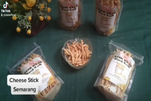 Cheese Stick Semarang : Camilan Renyah Empuk Gurih Asli Semarang dengan Harga Ekonomis
