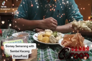 Kreasi Produk Sambal Kacang Danar Food ke dalam Makanan Siomay : Menghadirkan Kombinasi Lezat yang Menggugah Selera