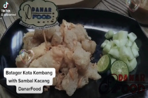 Batagor Kota Kembang with Sambal Kacang DanarFood : Menggabungkan Legenda Rasa Premium dengan Hidangan Tradisional