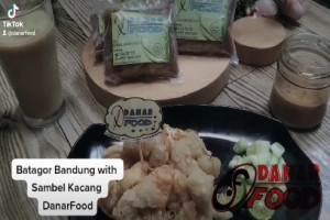 Kreasi Batagor Bandung dengan Sambel Kacang DanarFood : Memadukan Kelezatan Tradisional dan Kualitas Modern