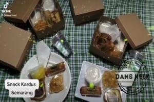 Pesan Paket Snack Kardus Berkualitas Murah Paling Enak untuk Acara Meeting atau Rapat Kantor di Semarang