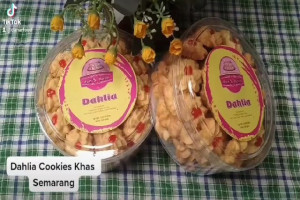 Nikmatnya Kue Kering Semprit Dahlia Semarang : Kelezatan Tradisional dengan Kualitas Terjamin