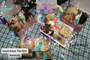 Paketan Snack Kotak Thin Wall Special Enak Murah Terjangkau Lezat Halal Higienis Ekonomis Semarang