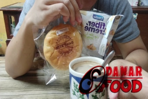 Kolaborasi Kopi Fiber Creme dengan Roti Durian DanS KeiK Unik Paling Lezat Enak Murah Legendaris dari Kota Semarang