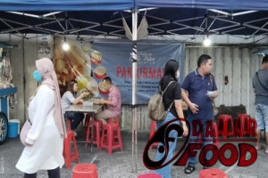Manisnya Es Puter Pak Kirman : Punya 20 Varian Rasa, Kuliner Legendaris Puluhan Tahun di Kota Semarang
