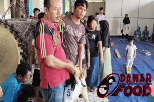 Masjid Hadil Amin Semarang Bagikan Hewan Kurban pada Idul Adha 1445 Hijriah