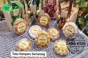 DanS KeiK : Toko Roti Khas Semarang dengan Paket Hampers Lebaran Istimewa Harga Grosir