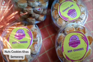 Kue Kacang Tanah Semarang Empuk Lembut Harga Murah untuk Sajian Lebaran