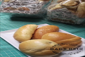Hampers Roti Unyil Ulang Tahun Kekinian yang Lagi Viral Semarang Lembut Fluffy dan Bikin Ketagihan!