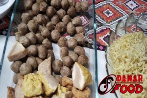 Open House Idul Fitri 2025 : Mukbang Bakso Sapi Prasmanan Terenak di Semarang Rasanya Bikin Nagih