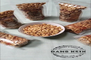 Kacang Bawang : Camilan Tradisional yang Melegenda dan Terus Berinovasi di Tengah Budaya Globalisasi