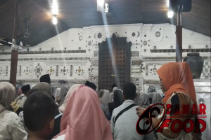 Ziarah Makam Sunan Gunung Jati dan Masjid Syarif Abdurrahman : Menyusuri Jejak Spiritual di Cirebon
