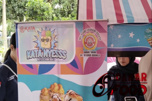 Es Cream “Es Krim Kata Nyesss” : Terlengkap Termurah Terdekat Terenak dan Terbaik di Semarang