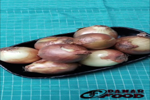 Bawang Bombai : Bahan Baku Unggulan dalam Produksi Danar Food and Keik Semarang
